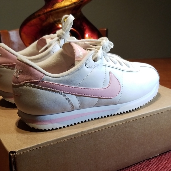 nike cortez size 5.5